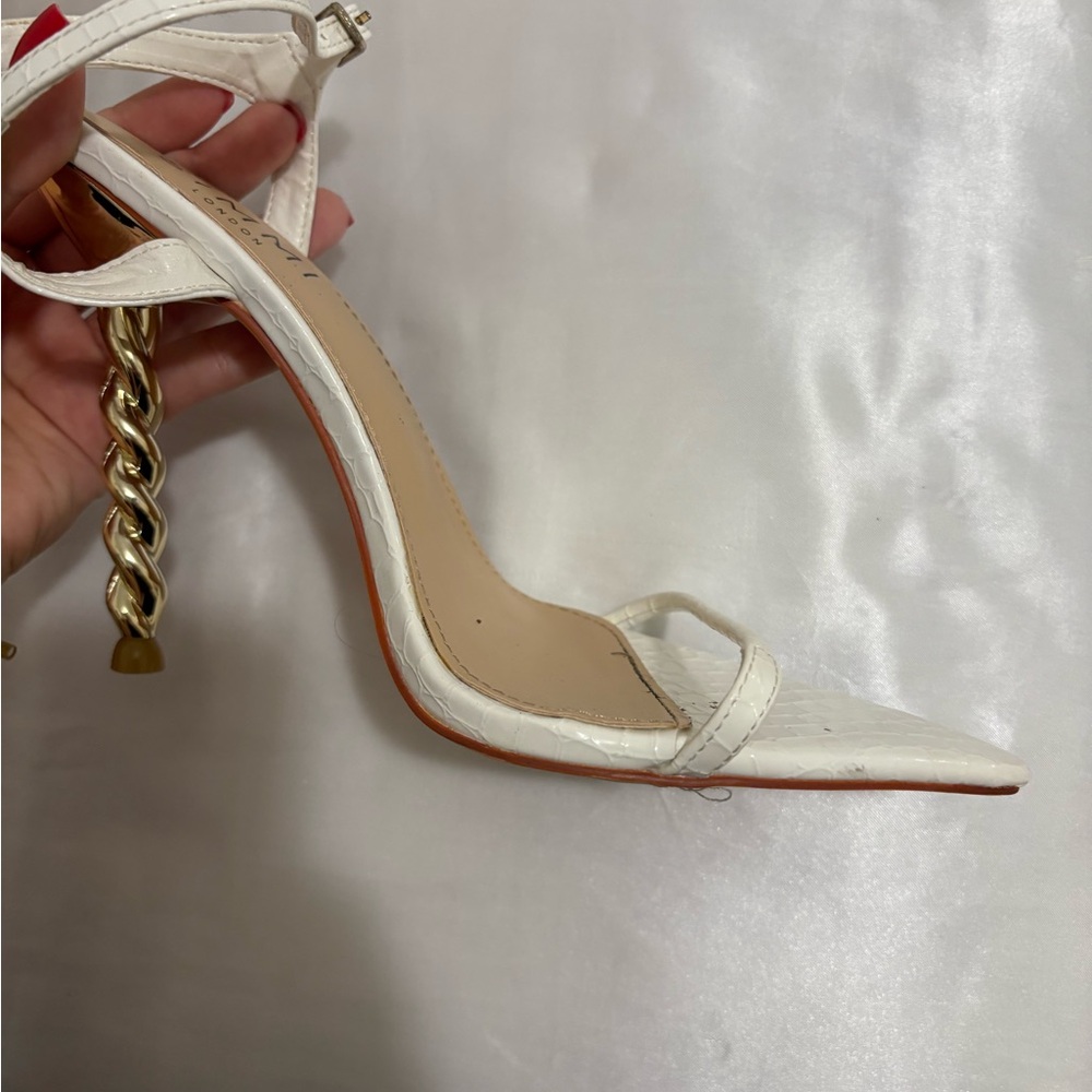 White and Gold elegant heels from SIMMI LONDON